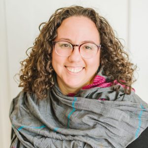 Dr. Leigh Senderowicz